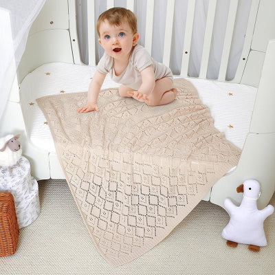 couverture bebe beige douce et pratique