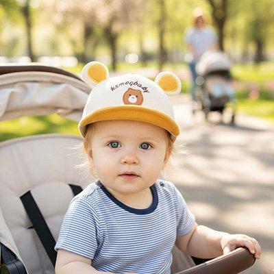 Casquette bebe ajustable pratique